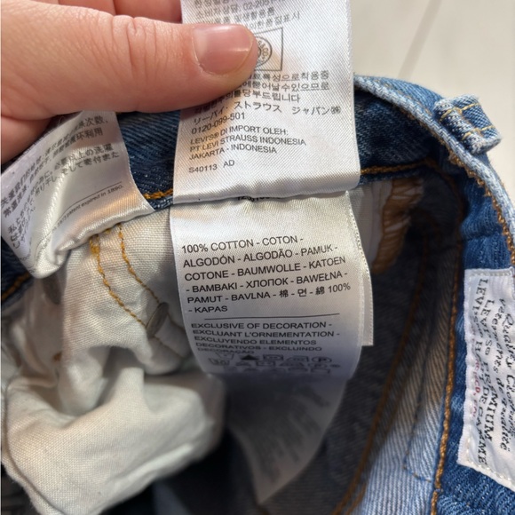 Levis 501 high waisted button fly jeans 23x29- like new! - Picture 6 of 12